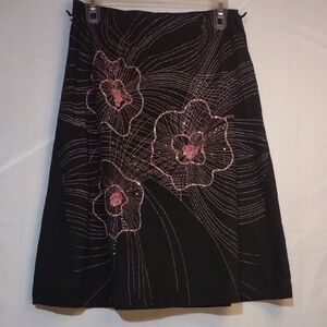 Y2K Elegant Black A-Line Skirt with Pink Floral Accents